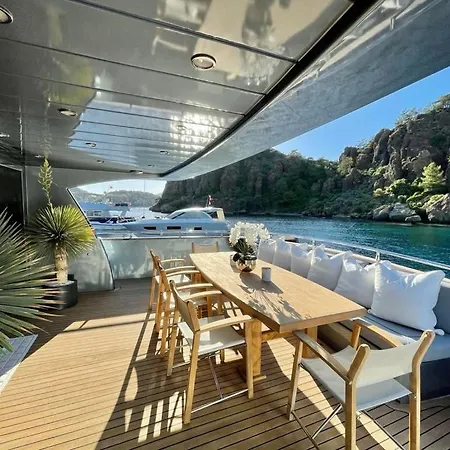 Seara Yachting Botel *
