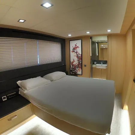 Seara Yachting بوتيل *