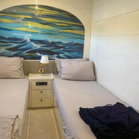 Seara Yachting بوتيل *