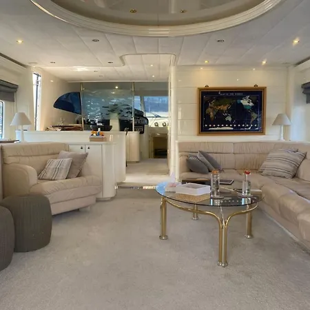 Seara Yachting 보트호텔